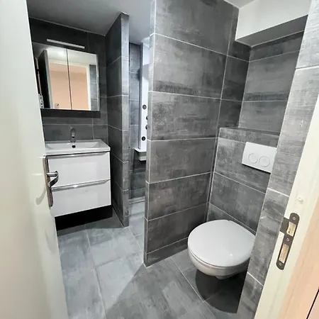Appartement Magnifique Duplex 1 Moderne. *